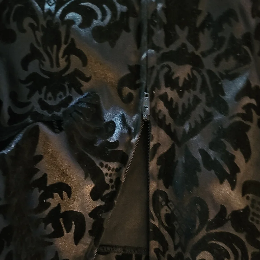 Chic Black Patterned Bustier - Picture 3 of 4